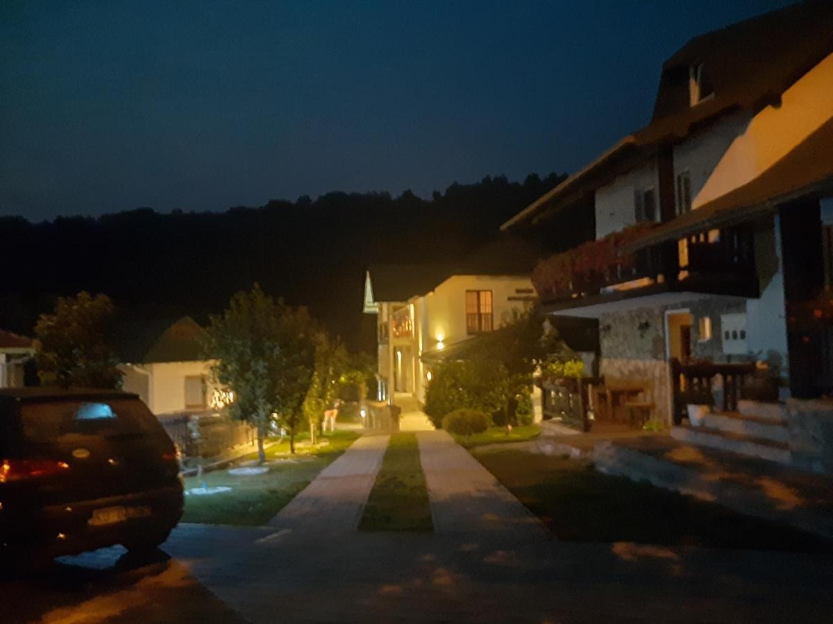 Rooms And Apartmants Mirovic Kolašin Εξωτερικό φωτογραφία