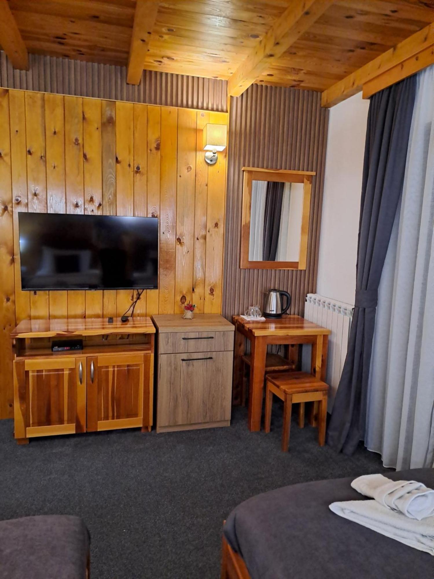 Rooms And Apartmants Mirovic Kolašin Εξωτερικό φωτογραφία