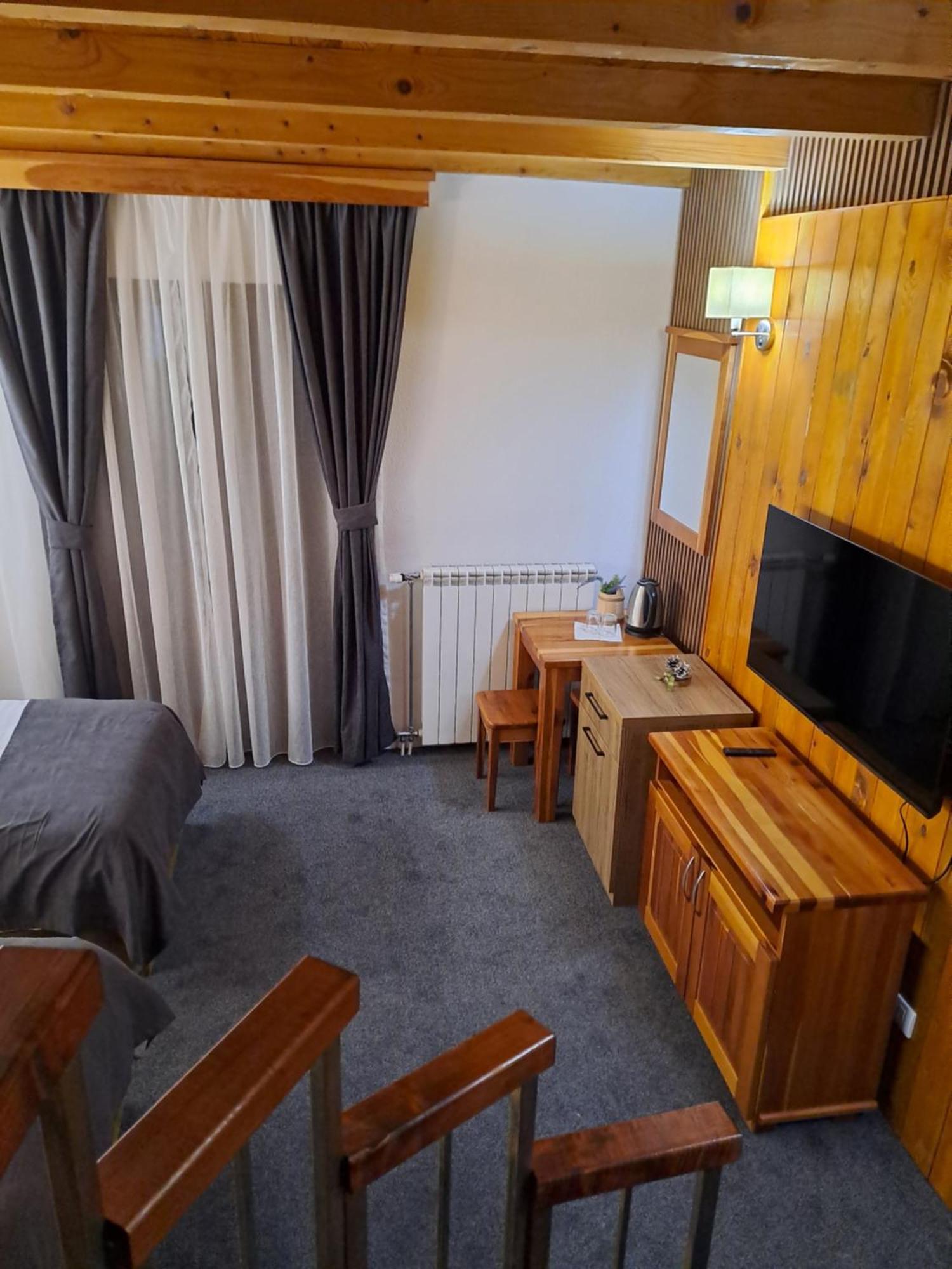 Rooms And Apartmants Mirovic Kolašin Εξωτερικό φωτογραφία